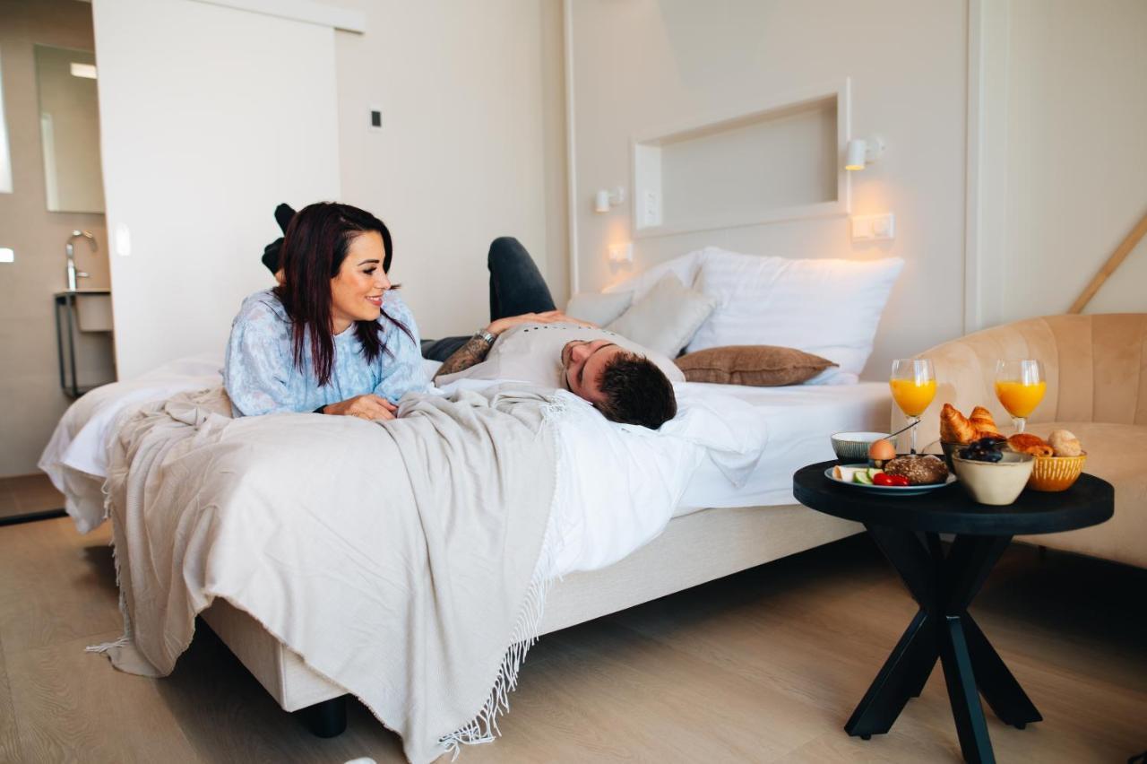 - Bed & Breakfast